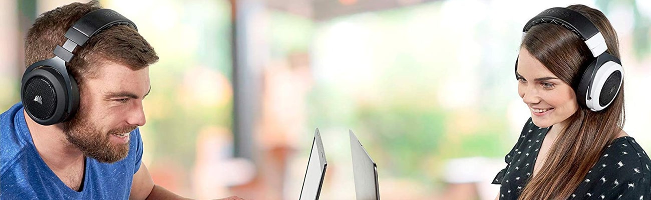 Corsair HS70 Gaming Headset Multiplayer Action