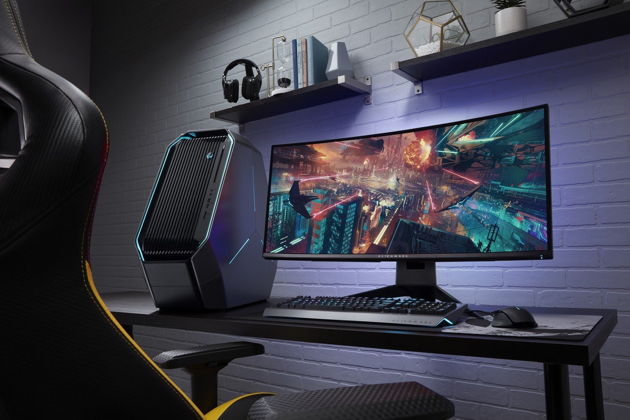 Dell Alienware AW3418DW in Game Studio