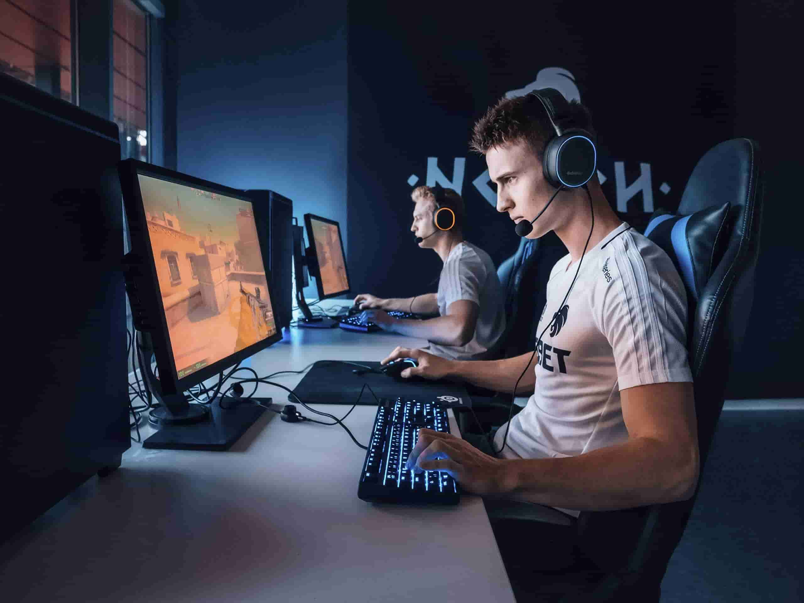 SteelSeries Arctis Pro cs go tournament