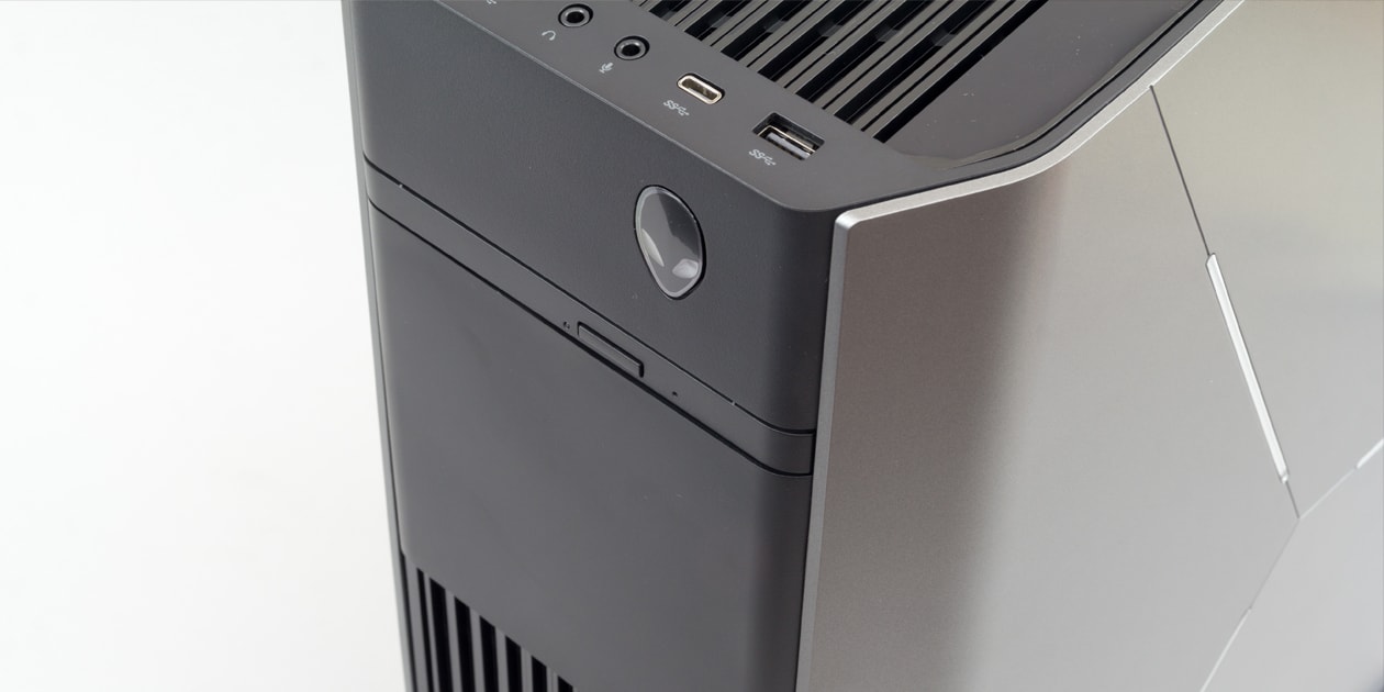 Alienware Aurora R8 PC ports