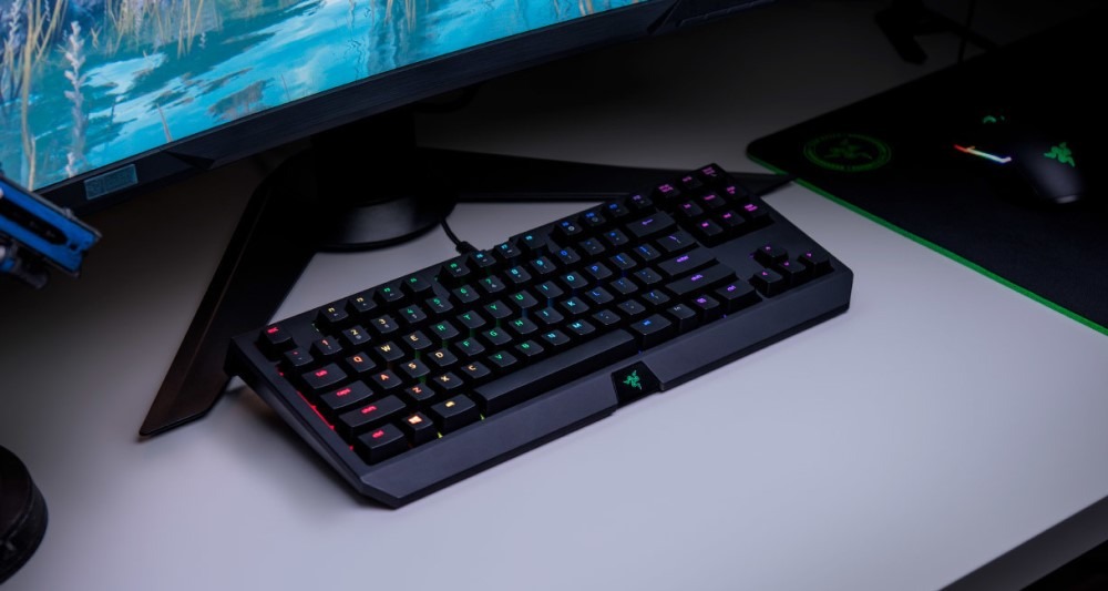 razer blackwidow chroma v2 gaming setup